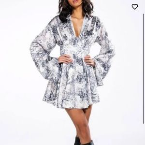 **BRAND NEW WITH TAGS ** shop akira mini tea party dress